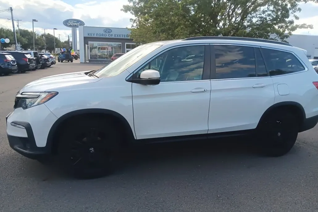 2022 Honda Pilot Special Edition photo 1