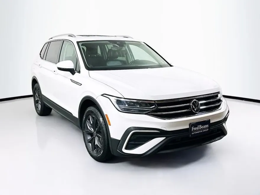 2022 Volkswagen Tiguan SE photo 1