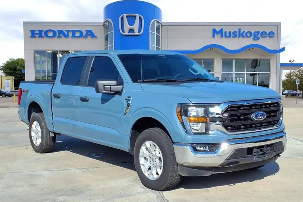 2023 Ford F-150 XLT photo 1