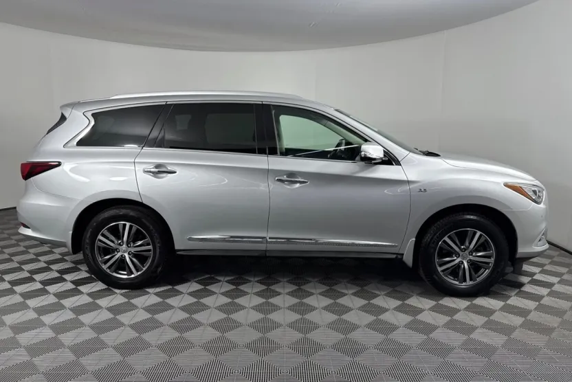 2020 Infiniti QX60 Luxe photo 1