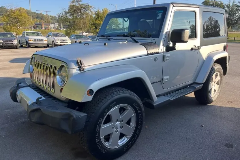 2011 Jeep Wrangler Unlimited Sahara photo 1