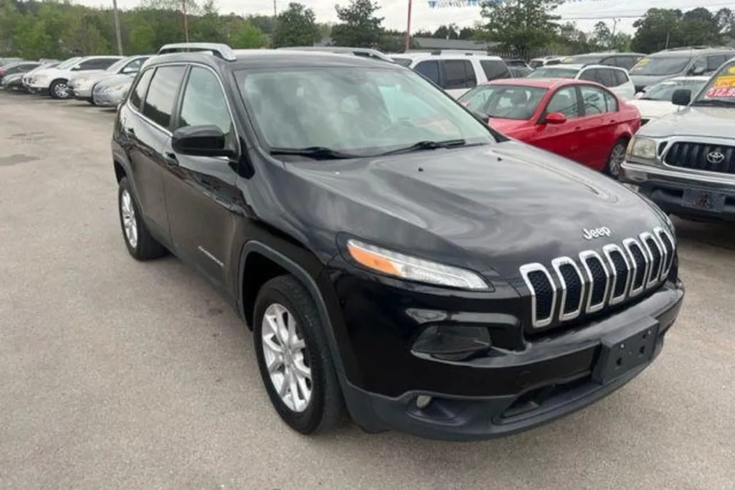 2015 Jeep Cherokee Latitude photo 1