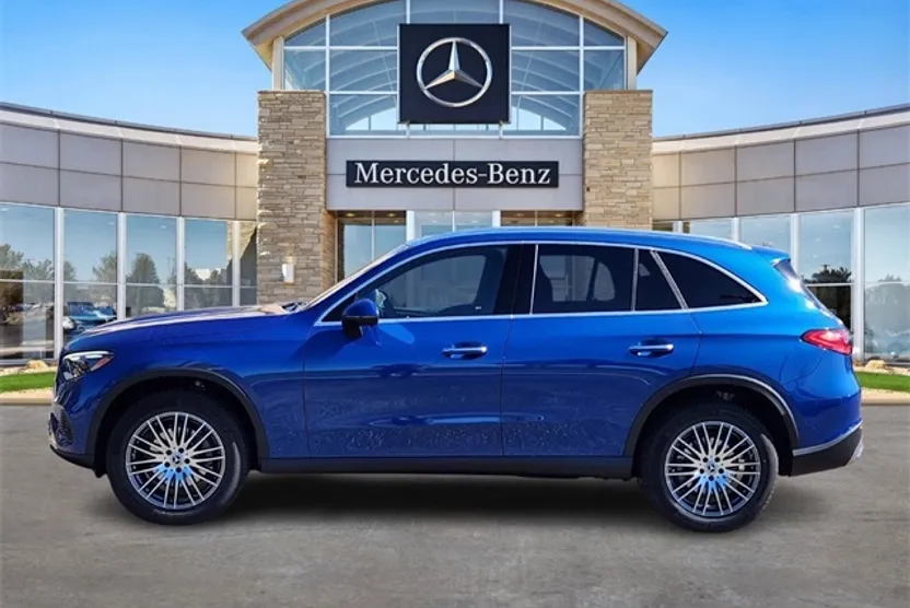 2026 Mercedes Benz GLC 300 4MATIC photo 1