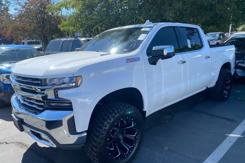 2020 Chevrolet Silverado 1500 LTZ photo 1