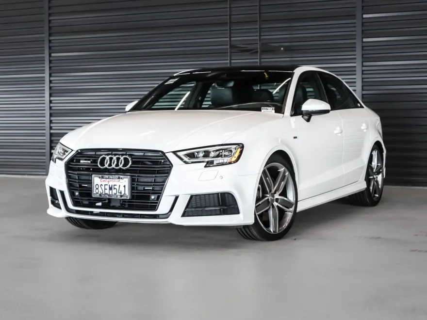 2020 Audi A3 S line Premium Plus photo 1