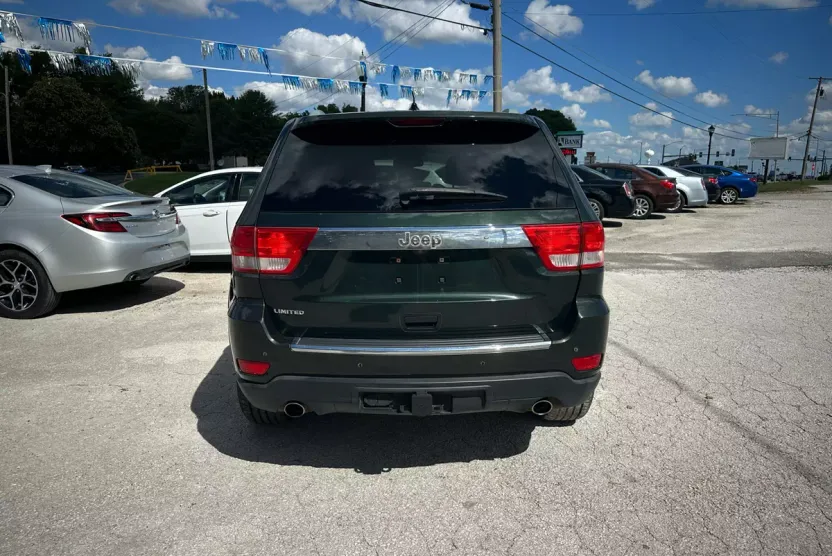 2011 Jeep Grand Cherokee Limited photo 1