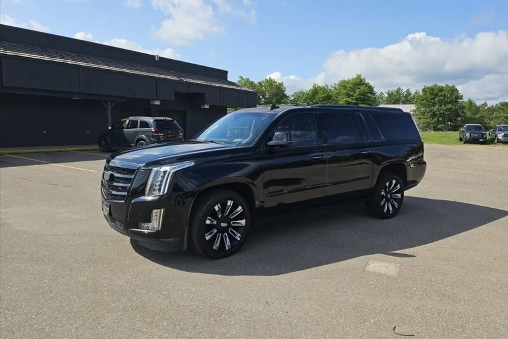 2017 Cadillac Escalade ESV Premium Luxury photo 1