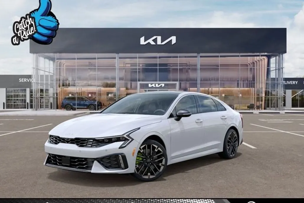 2025 Kia K5 GT photo 1