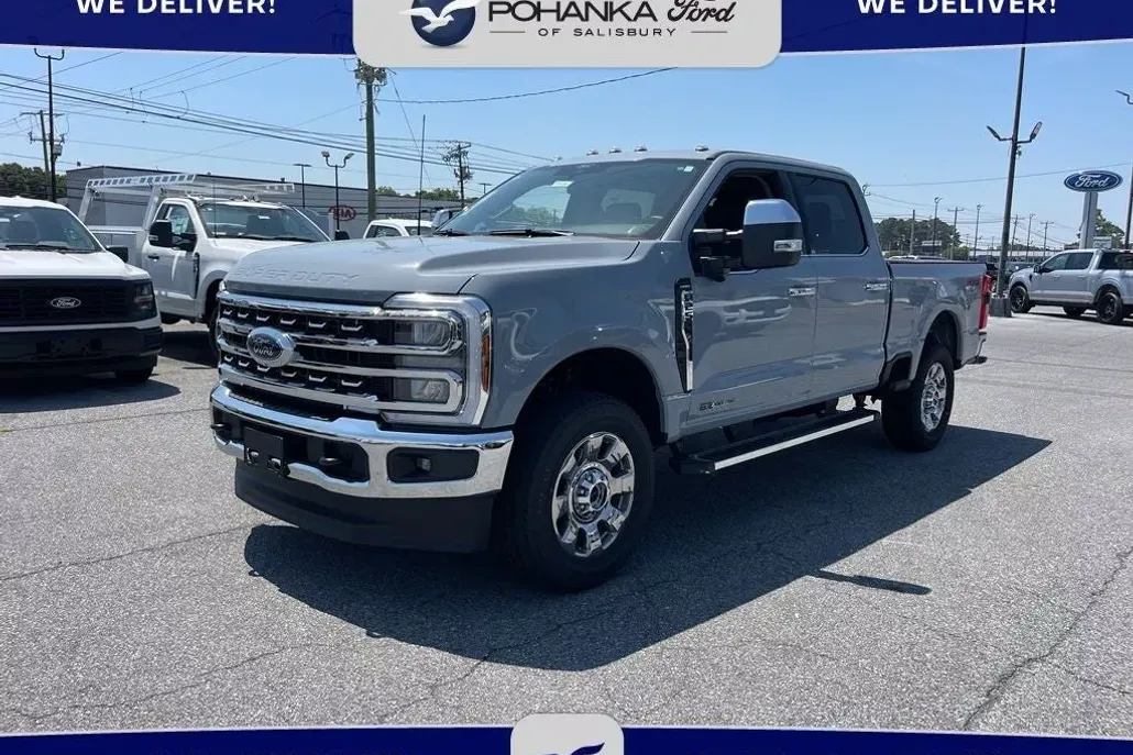 2025 Ford F-250 Lariat photo 1