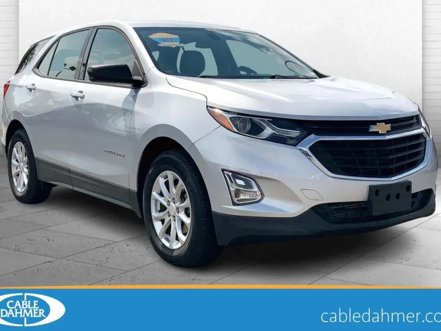2018 Chevrolet Equinox LS photo 1