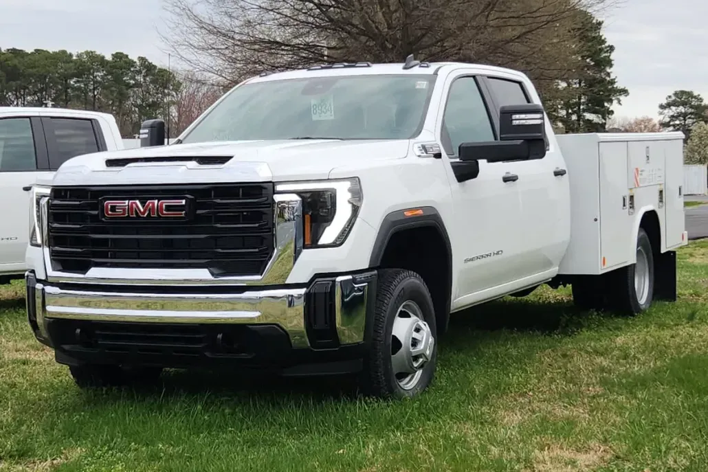 2025 Gmc Sierra 3500 HD Pro photo 1