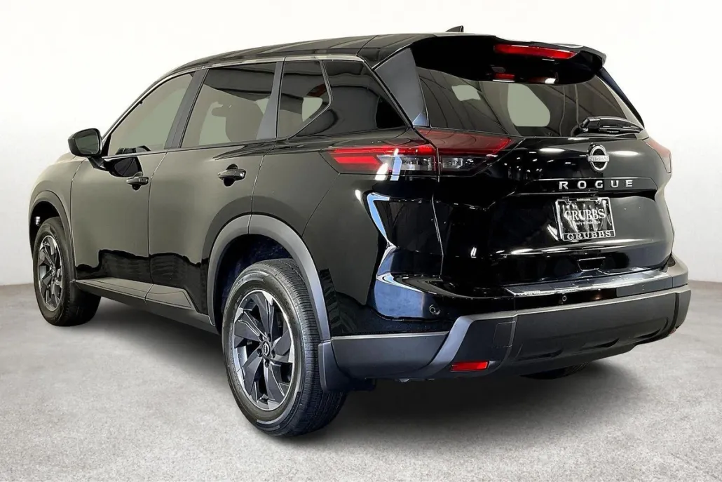 2026 Nissan Rogue SV photo 1