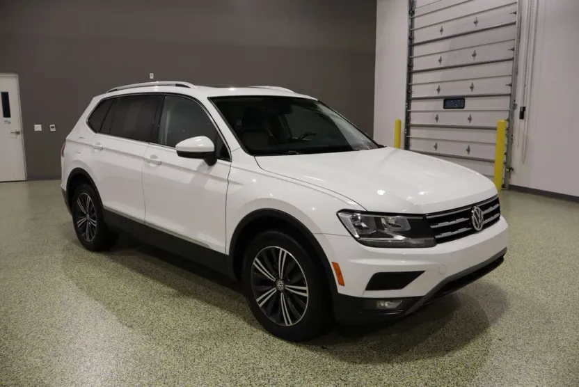 2018 Volkswagen Tiguan SEL photo 1