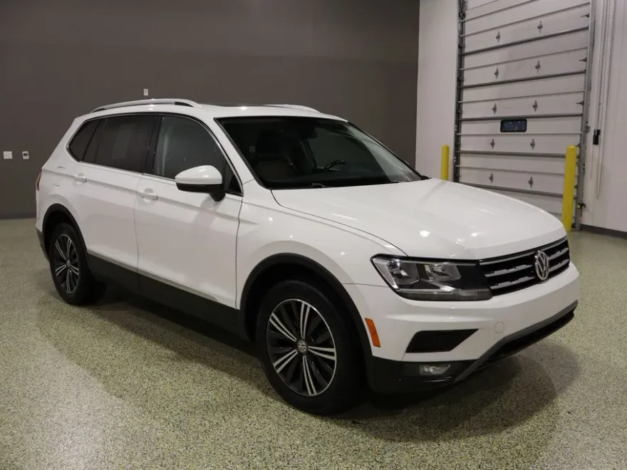 2018 Volkswagen Tiguan SEL photo 1