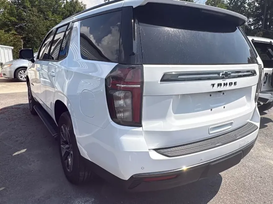 2021 Chevrolet Tahoe Z71 photo 1