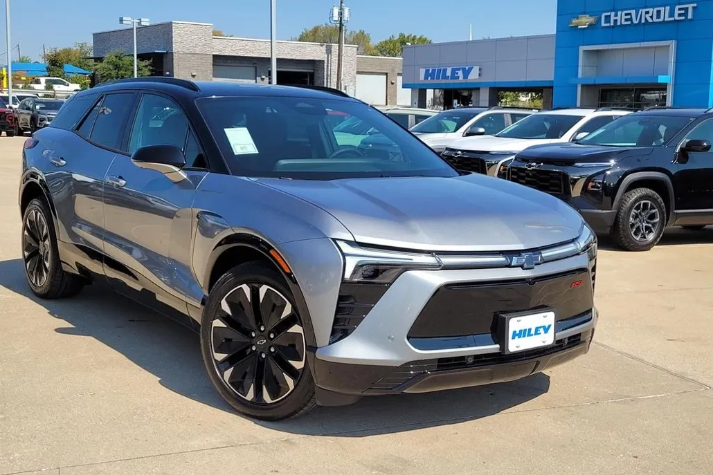 2026 Chevrolet Blazer EV RS photo 1