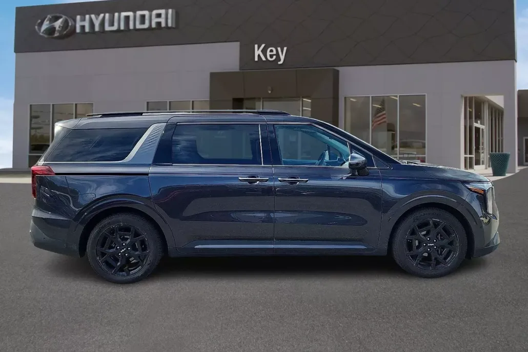2025 Kia Carnival SX Prestige photo 1