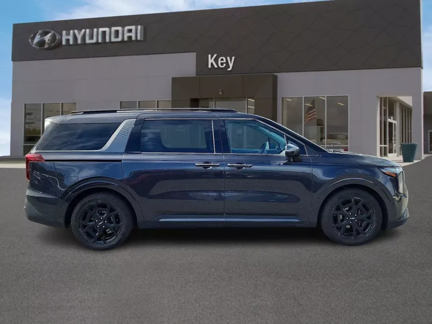 2025 Kia Carnival SX Prestige photo 1