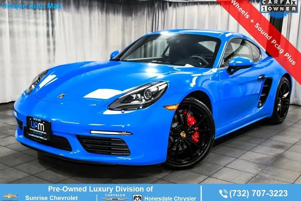 2025 Porsche Cayman S photo 1