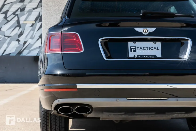 2019 Bentley Bentayga V8 photo 1