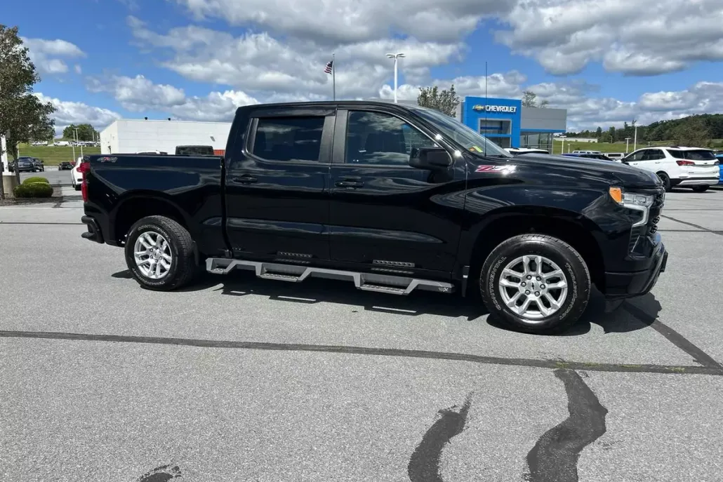 2022 Chevrolet Silverado 1500 RST photo 1