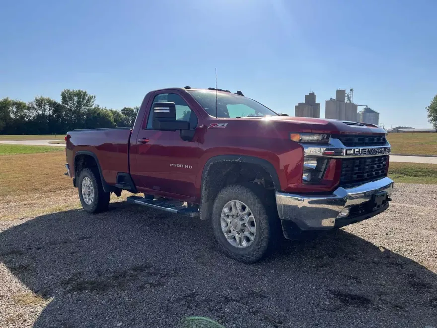 2022 Chevrolet Silverado 2500HD LT photo 1