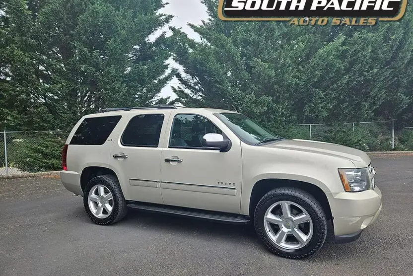 2013 Chevrolet Tahoe LTZ photo 1