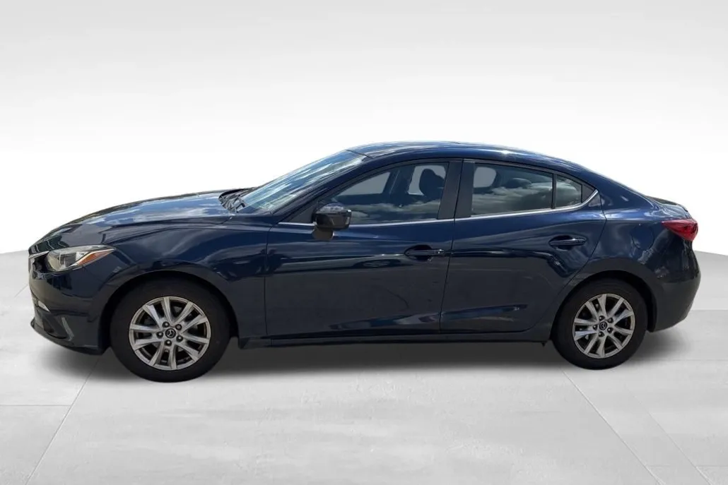2016 Mazda Mazda3 Touring photo 1