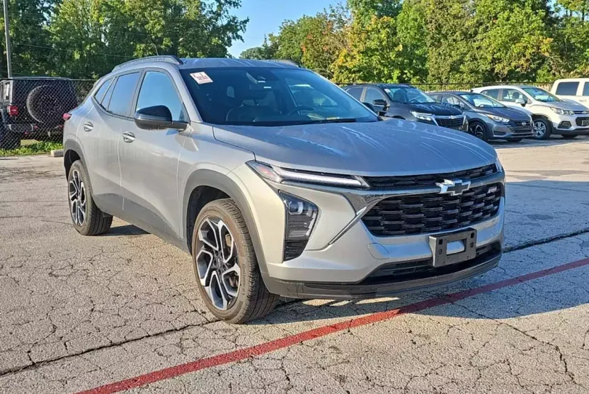 2024 Chevrolet Trax photo 1