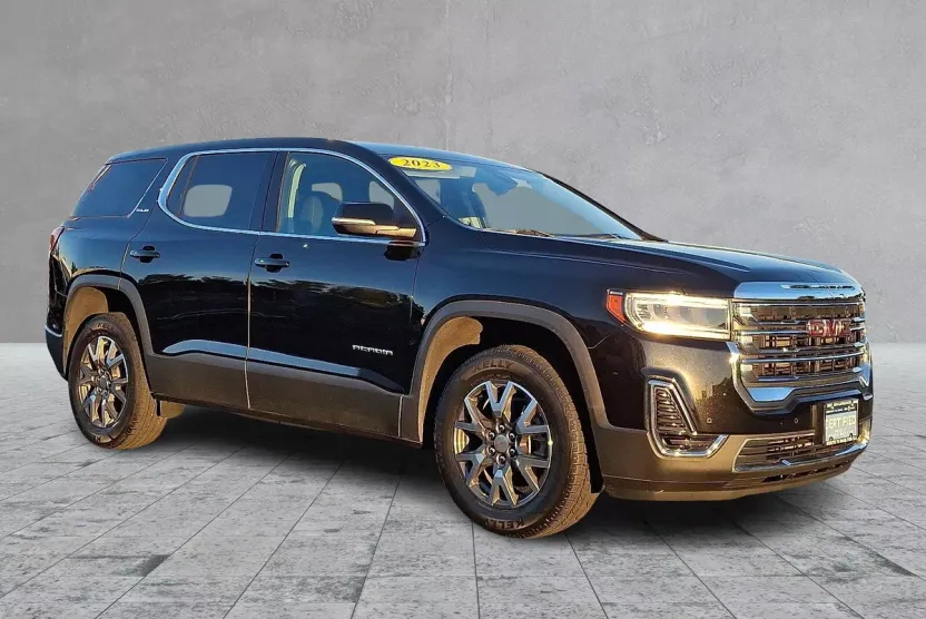 2023 Gmc Acadia SLE photo 1