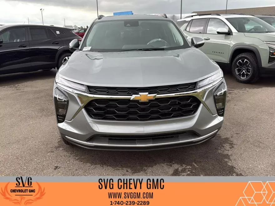 2025 Chevrolet Trax LT photo 1