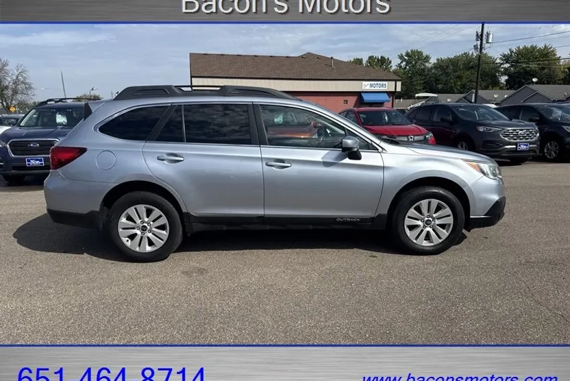 2016 Subaru Outback 2.5i Premium photo 1