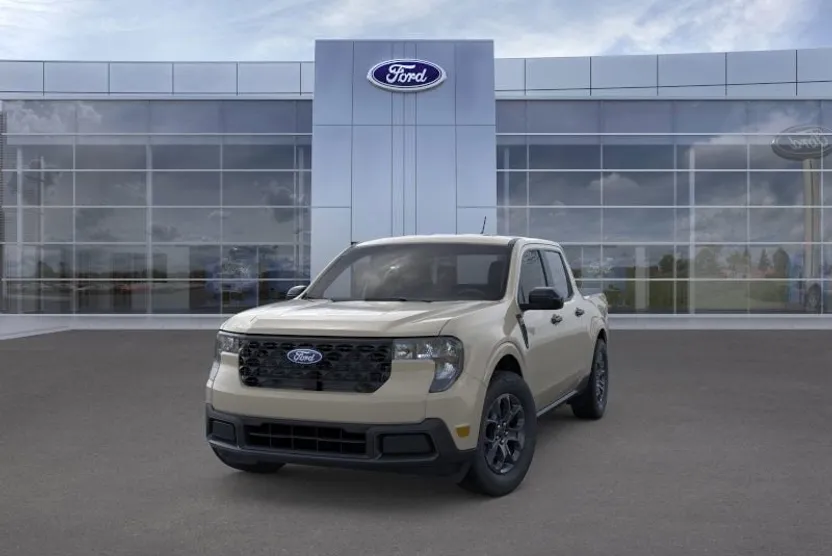 2025 Ford Maverick XLT photo 1