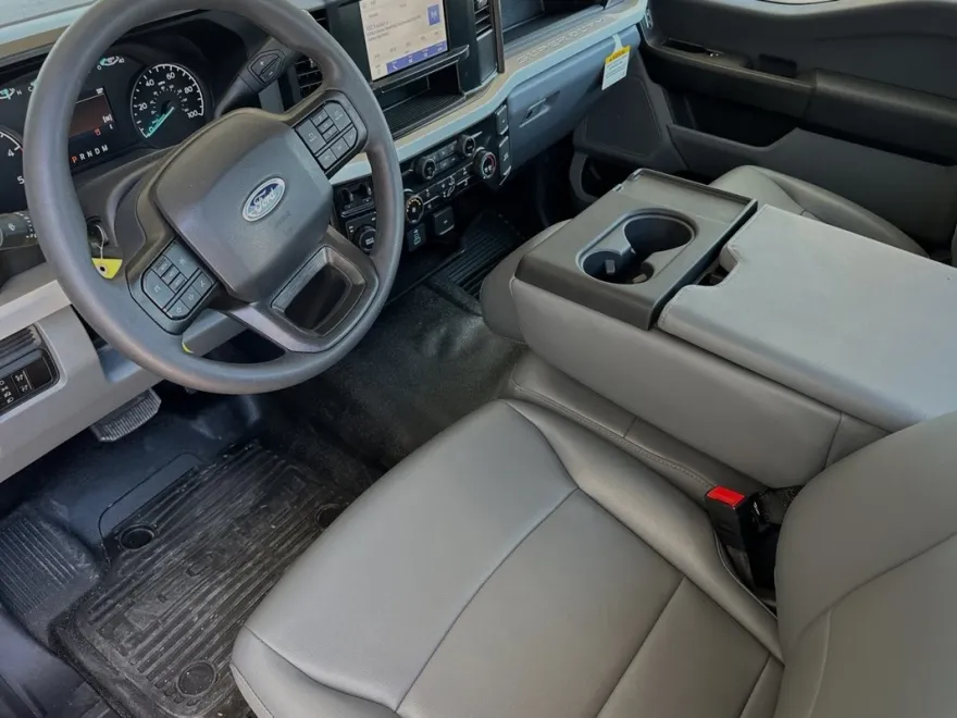 2024 Ford F-550 photo 7