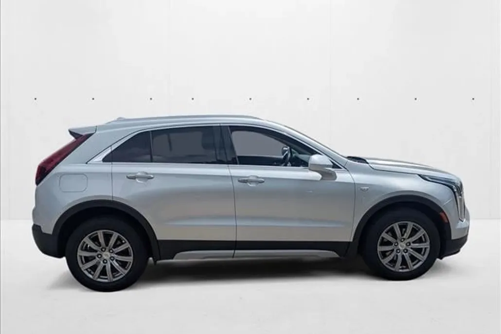 2020 Cadillac XT4 Premium Luxury photo 1