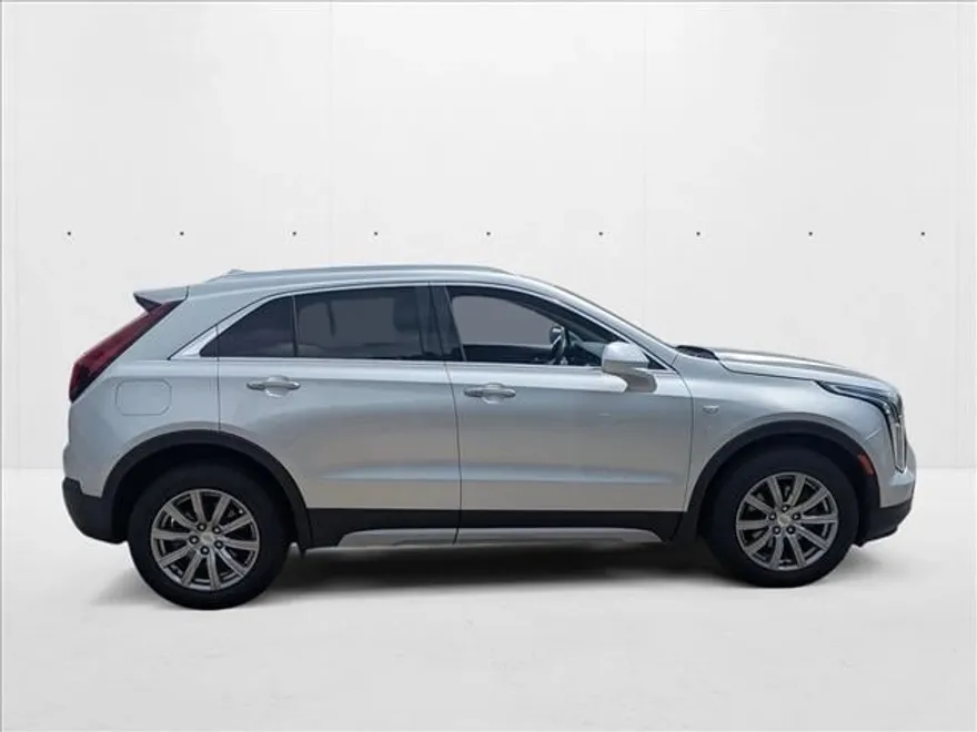 2020 Cadillac XT4 Premium Luxury photo 1