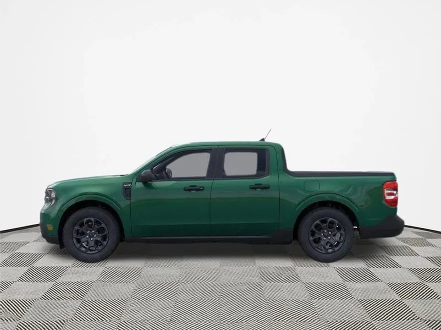 2025 Ford Maverick XLT photo 1