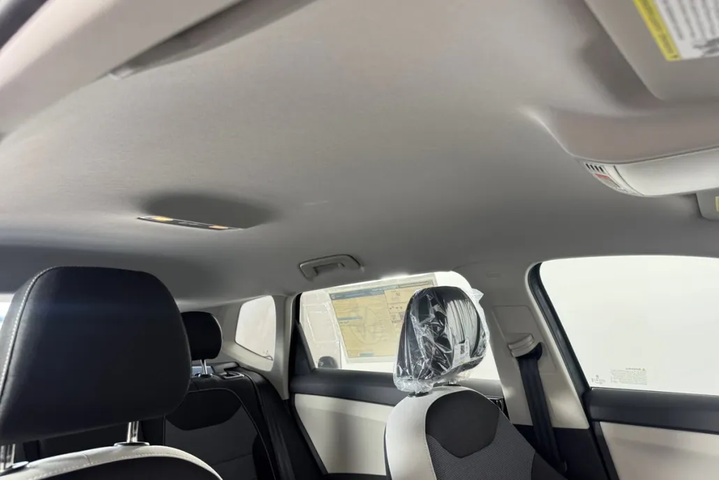 2025 Volkswagen Taos S photo 1