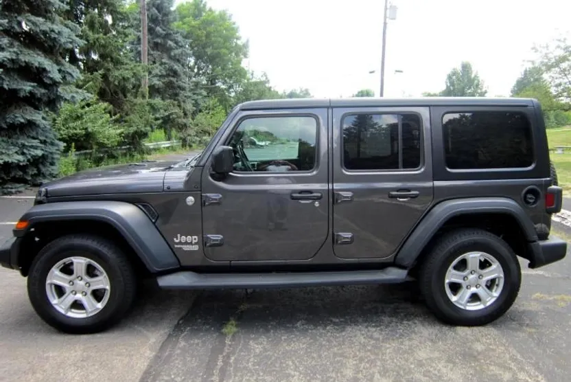 2018 Jeep Wrangler Unlimited Sport photo 1