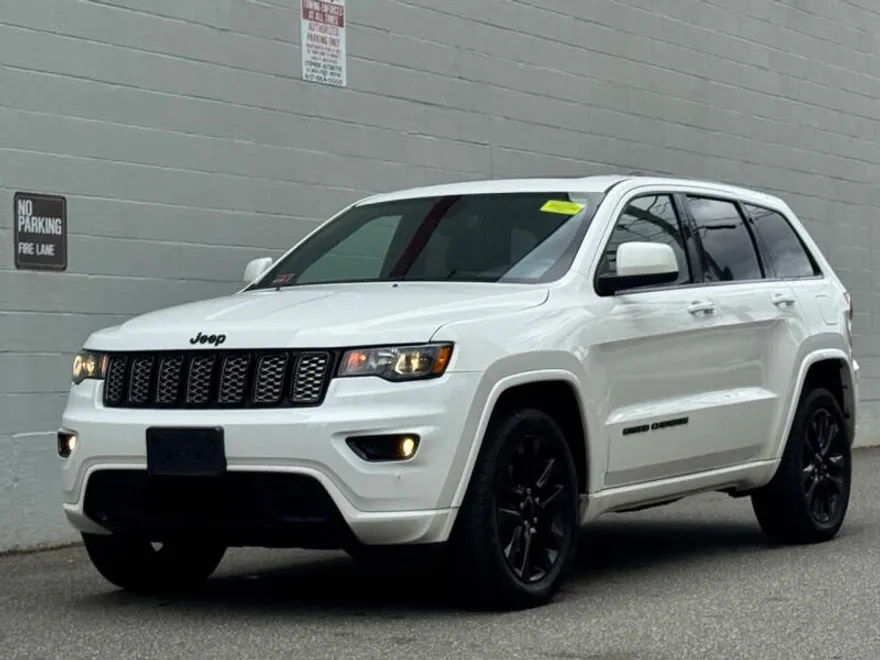 2019 Jeep Grand Cherokee Altitude photo 1