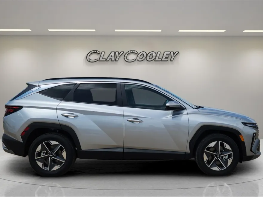2025 Hyundai Tucson SEL photo 1