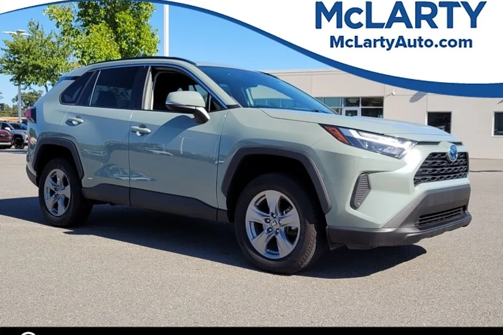 2023 Toyota RAV4 Hybrid XLE photo 1