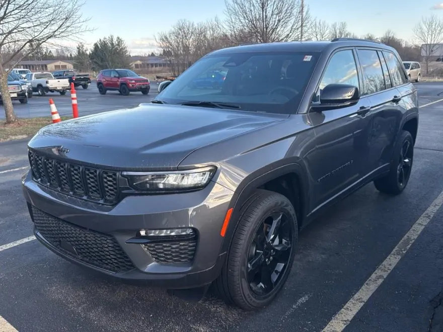 2025 Jeep Grand Cherokee Limited photo 1