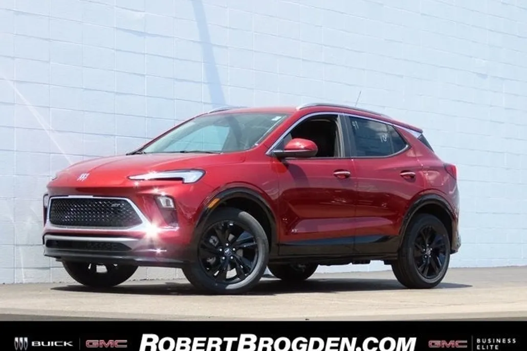 2025 Buick Encore GX Sport Touring photo 1