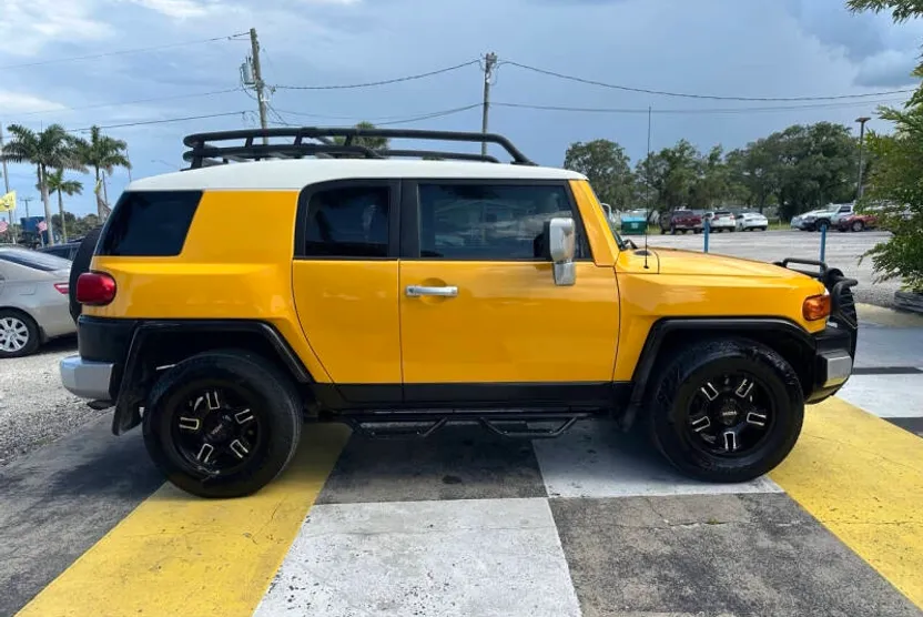 2008 Toyota FJ Cruiser Base photo 1