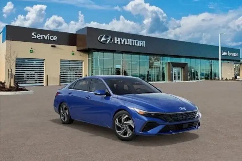 2025 Hyundai Elantra Limited photo 1