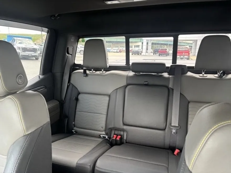 2023 Chevrolet Silverado 1500 ZR2 photo 1