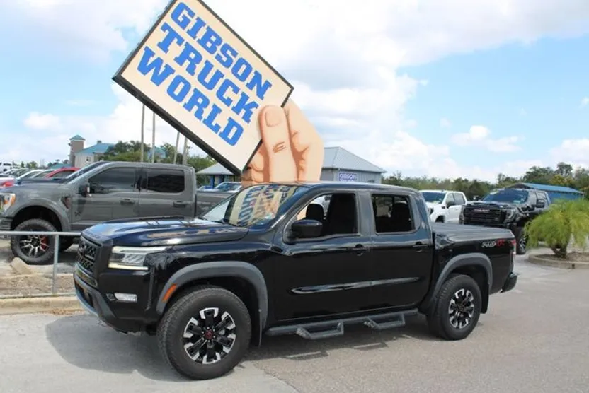 2023 Nissan Frontier PRO-4X photo 1