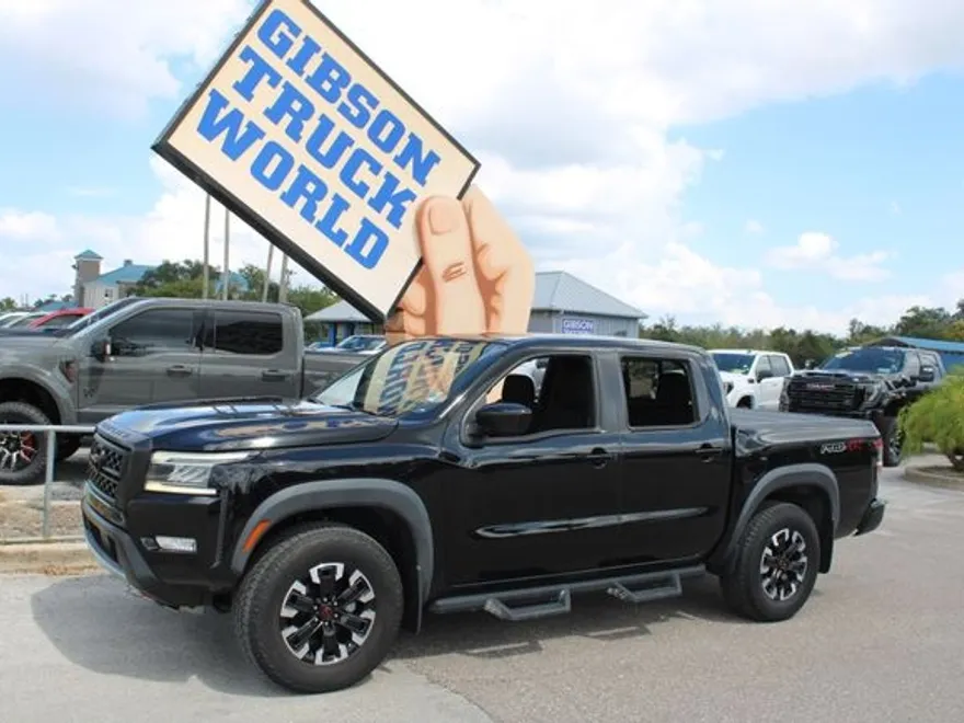 2023 Nissan Frontier PRO-4X photo 1