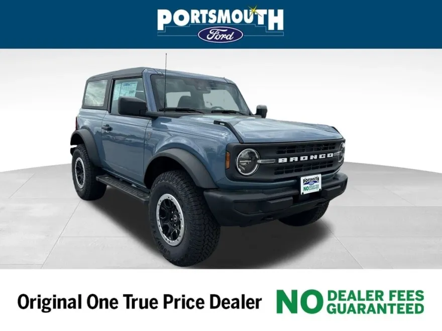 2025 Ford Bronco Base photo 1